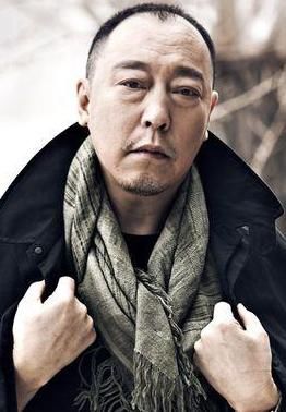 57岁倪大红大器晚成,出演司马懿深入人心,老婆