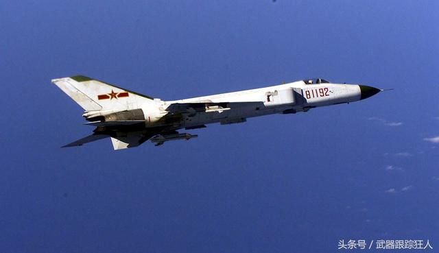 美国帮中国升级战机,却将其拆成零件寄回,机头
