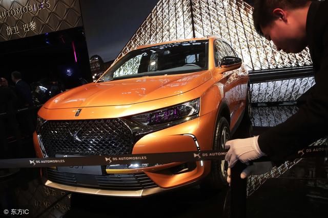 全新DS7车底盘稳如牛秒杀雷克萨,油耗6.2加速