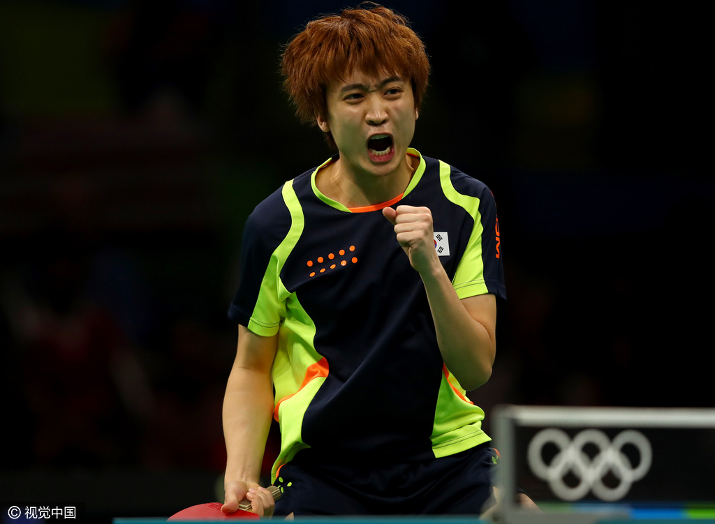 韩国选手庆祝。