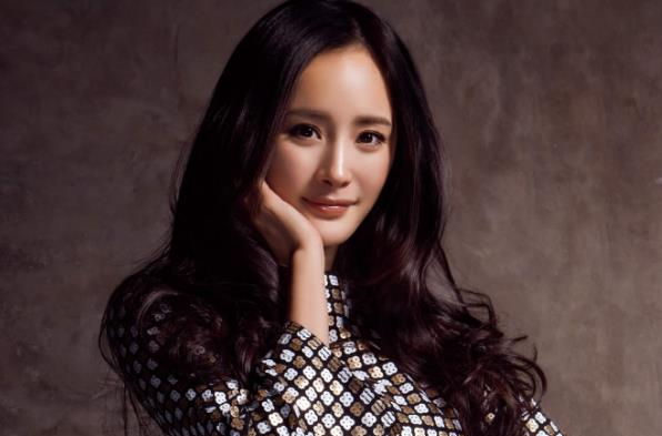 杨幂耍大牌?拍过80多部戏却不给大导演面子,原