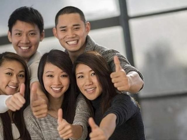 中国旅游的巴基斯坦游客,下飞机热情和中国人