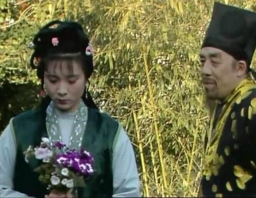 《红楼梦》里贾赦大老爷为什么偏偏看上了鸳鸯