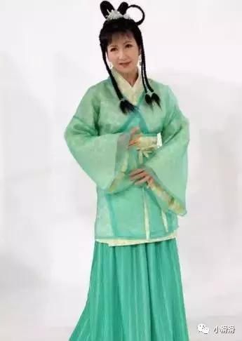 《新白娘子传奇》三大主演再聚首 玩游戏贾玲