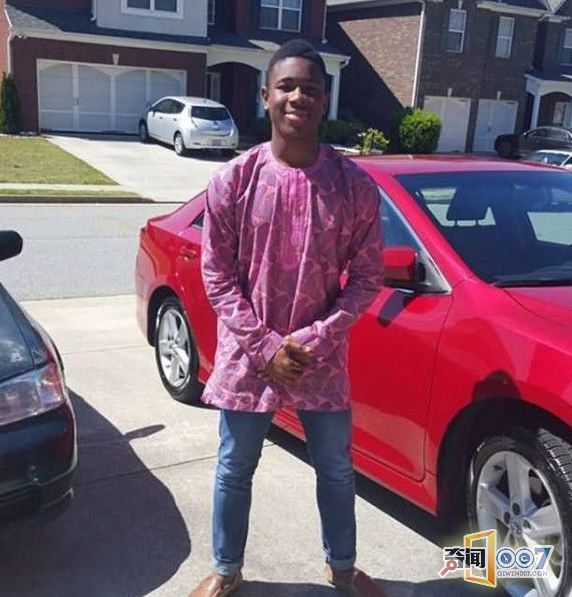 高中生踢足球倒地撞头 昏迷3天醒来不会说英语