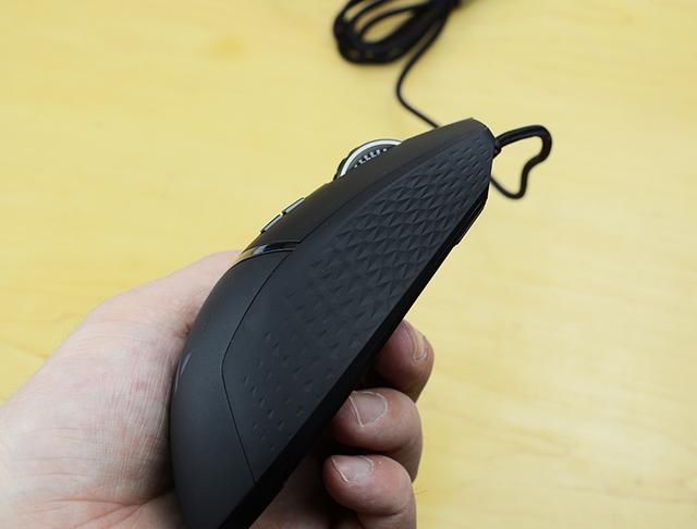 客制化OLED是什么鬼?雷柏VT900游戏鼠标上