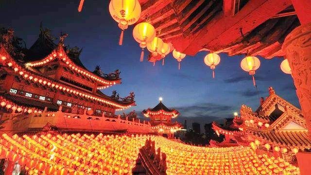 外国人问:中国实力有多强,20年能超过美国吗?