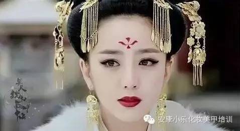 佟丽娅古装惊为天人，连发型也这么美