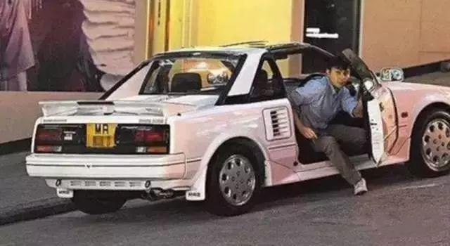 张智霖买过的壕车,比袁咏仪爱马仕还多,腕表却