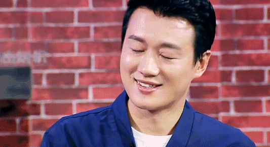 关悦的胆子太大了，当着丈夫的面能穿成这样!