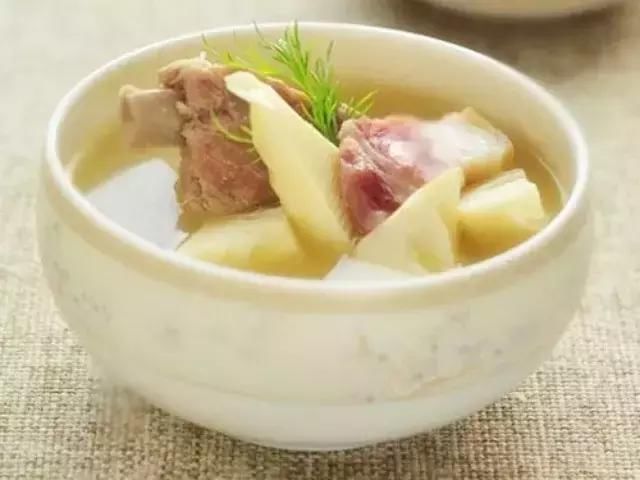 春笋海带炖排骨