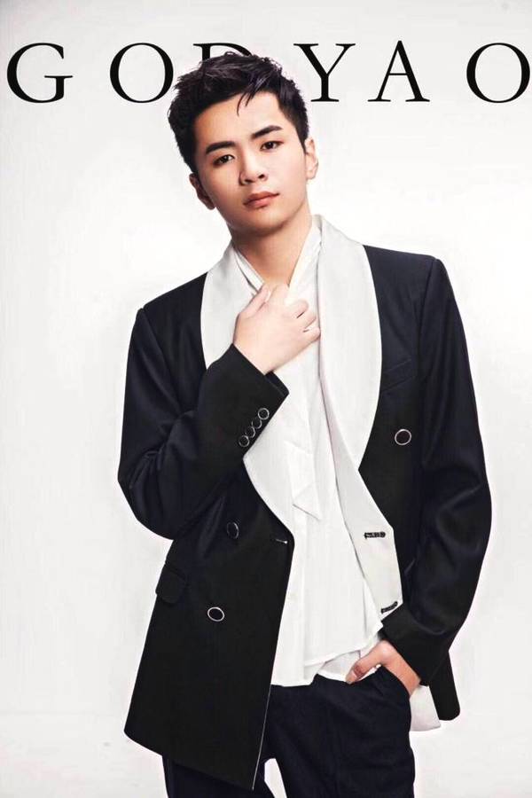 王者荣耀:国服第一李白直播完成500杀成就!最