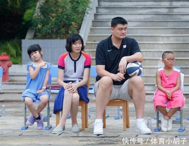 退役后姚明胖到400斤,叶莉声称压力大,为女儿