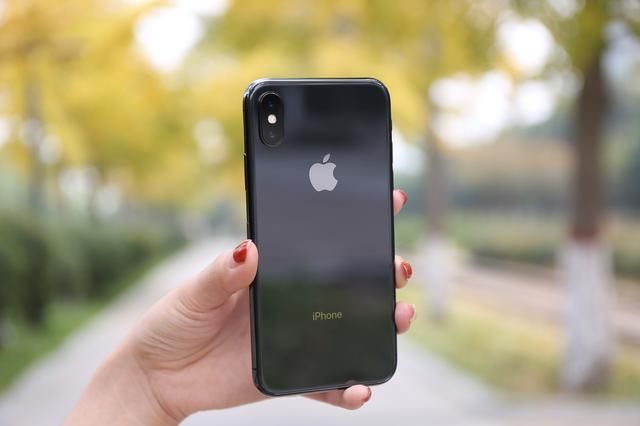 苹果全面爆发:iPhoneX二代售价再确认 看到价
