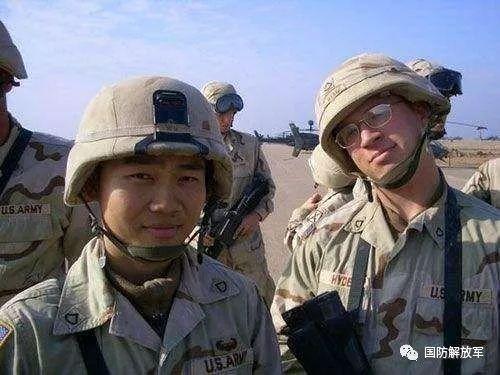 美国军队中, 大约有多少中国人在服役? 这个数