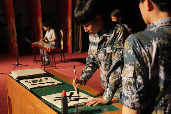 军营的趣味生活。