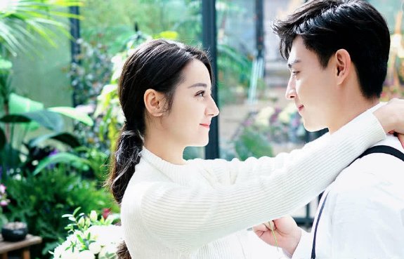 迪丽热巴邓伦微博不互关,真正原因让人心疼!