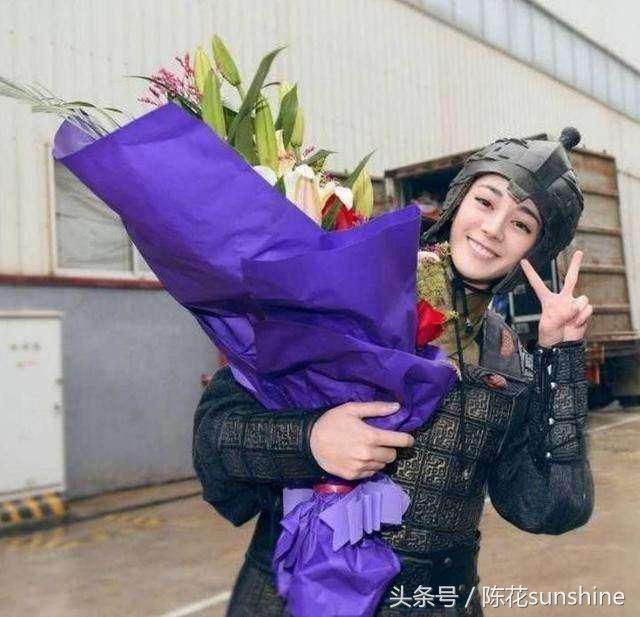 短短几分钟热巴微博沦陷, 跑男陈赫神补刀, 鹿晗