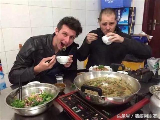 外国人如何看待中国火锅? 又怎么评价火锅我们