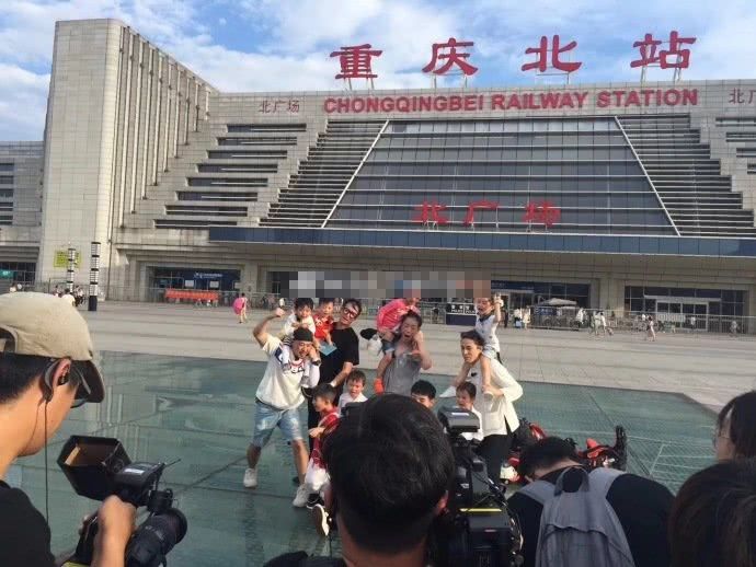 紫霞仙子朱茵带老公录综艺近照曝光,黄贯中尽