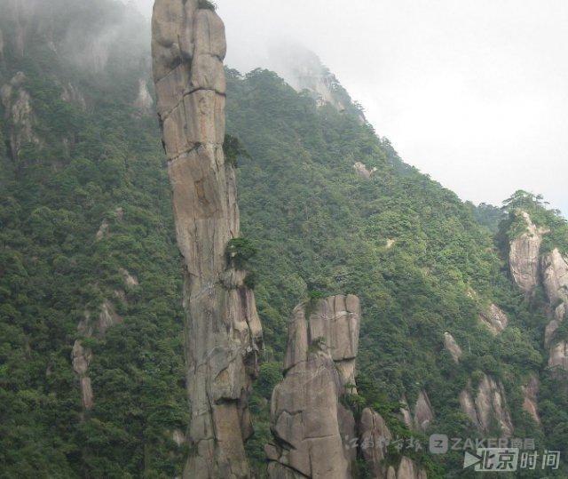 3名驴友爬巨蟒峰打进26枚岩钉或加速山体崩解 被提起公诉