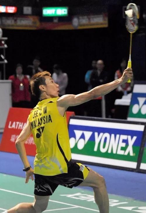 握拍姿势正确,手指手腕灵活运用,才能有啪啪啪