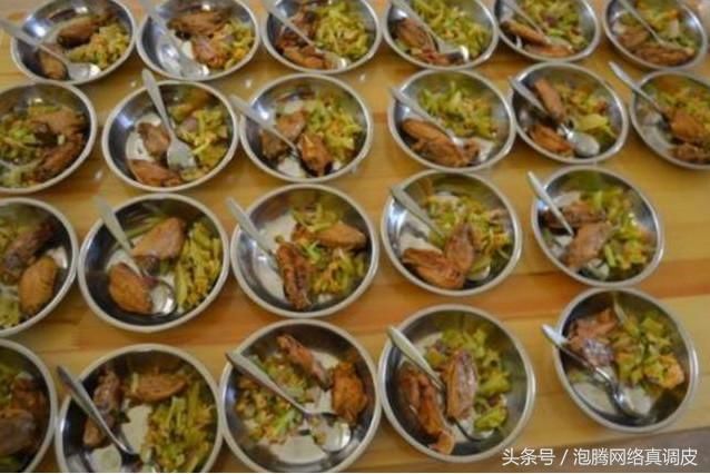 宝宝称赞幼儿园的菜香,看到老师无意中发的这