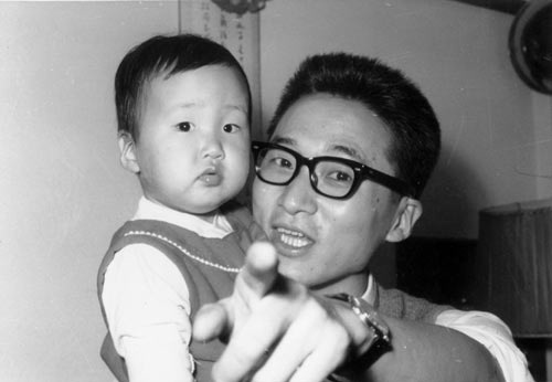 蹭父亲去世热度出书?李敖提前写遗嘱防范的私