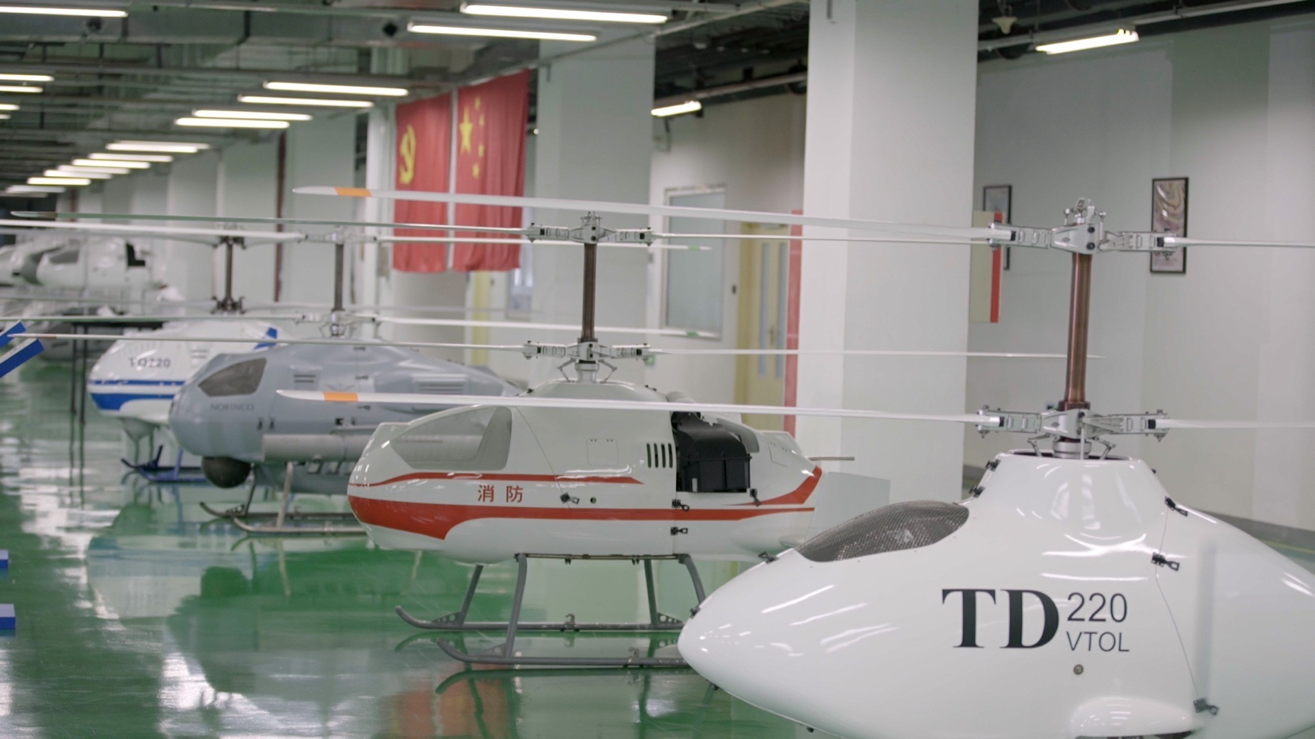 70年70人|“80后”委员的无人机梦想 70年70人|“80后”委员的无人机梦想