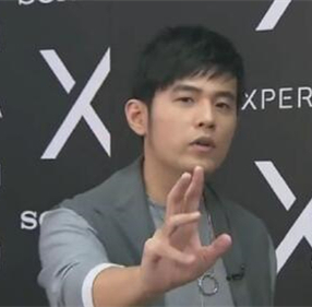 有粉丝说他是返老还童了，胡说，我伦明明一直18岁。