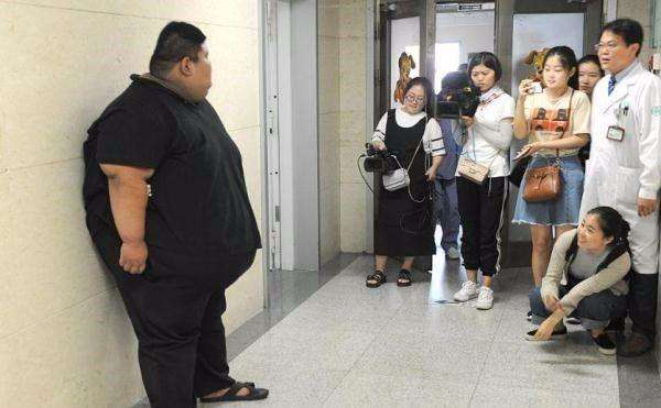 19岁网红668斤, 号称山东第一胖月入2万网络