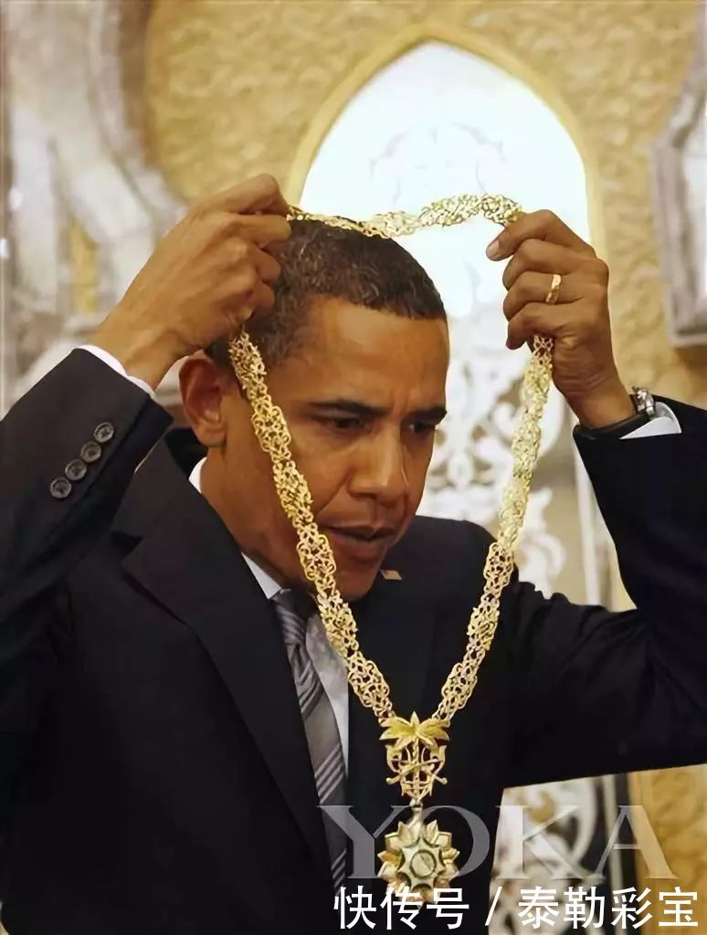 沙特虽然输了球,但是举手的瞬间他们却赢了整