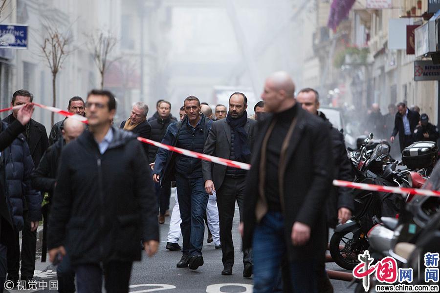 巴黎爆炸已致2死47伤 法国总理视察现场