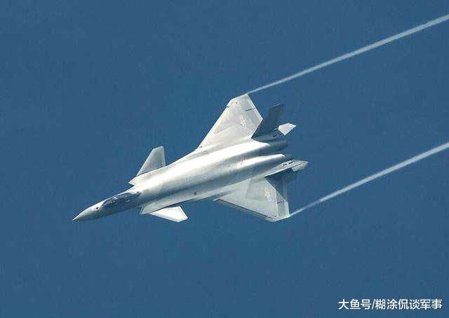 彩蛋连连!官方:歼20首次完成海上实战化训练!总