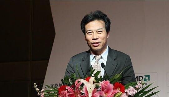 辅佐三大富豪,打工年薪十亿,有谁还记得曾经的