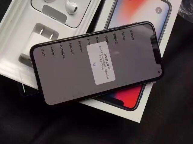 全面屏拜拜!三星柔性屏折叠手机确认:下个月发