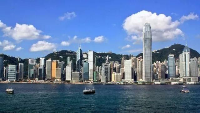 独家消息:香港2017政府财政盈余1380亿,比去年