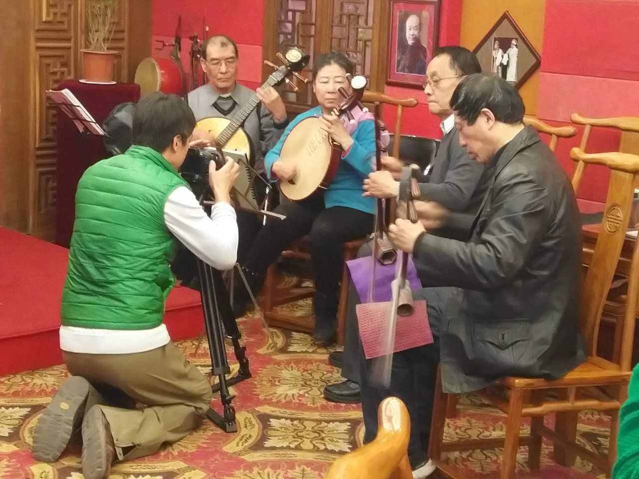 人文纪录片《拾说什刹海》第二季幕后照片。