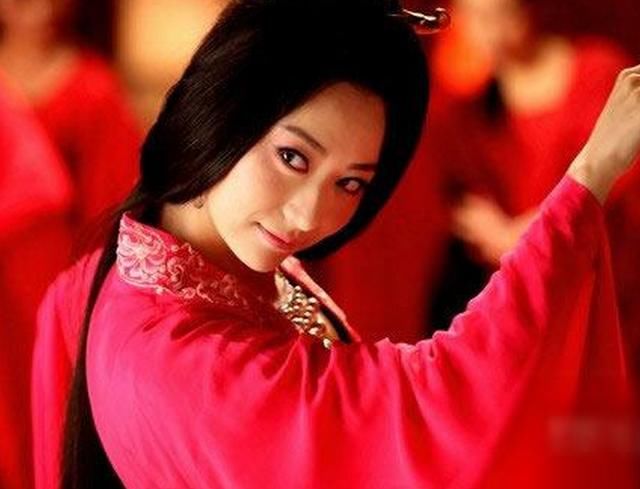 古代女人为守贞操,有的咬掉耳朵,有的三十年不下楼,还有更疯狂