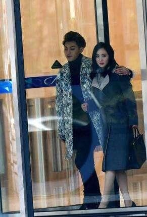 《谈判官》谢小飞全家生活照 父亲身价显赫