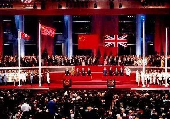 为何97年英国不是依照条约只归还新界,而是归