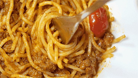 咸鸭蛋的流油蛋黄 咸蛋配稀饭,能连吃两大碗 每次吃,都独爱那流油的