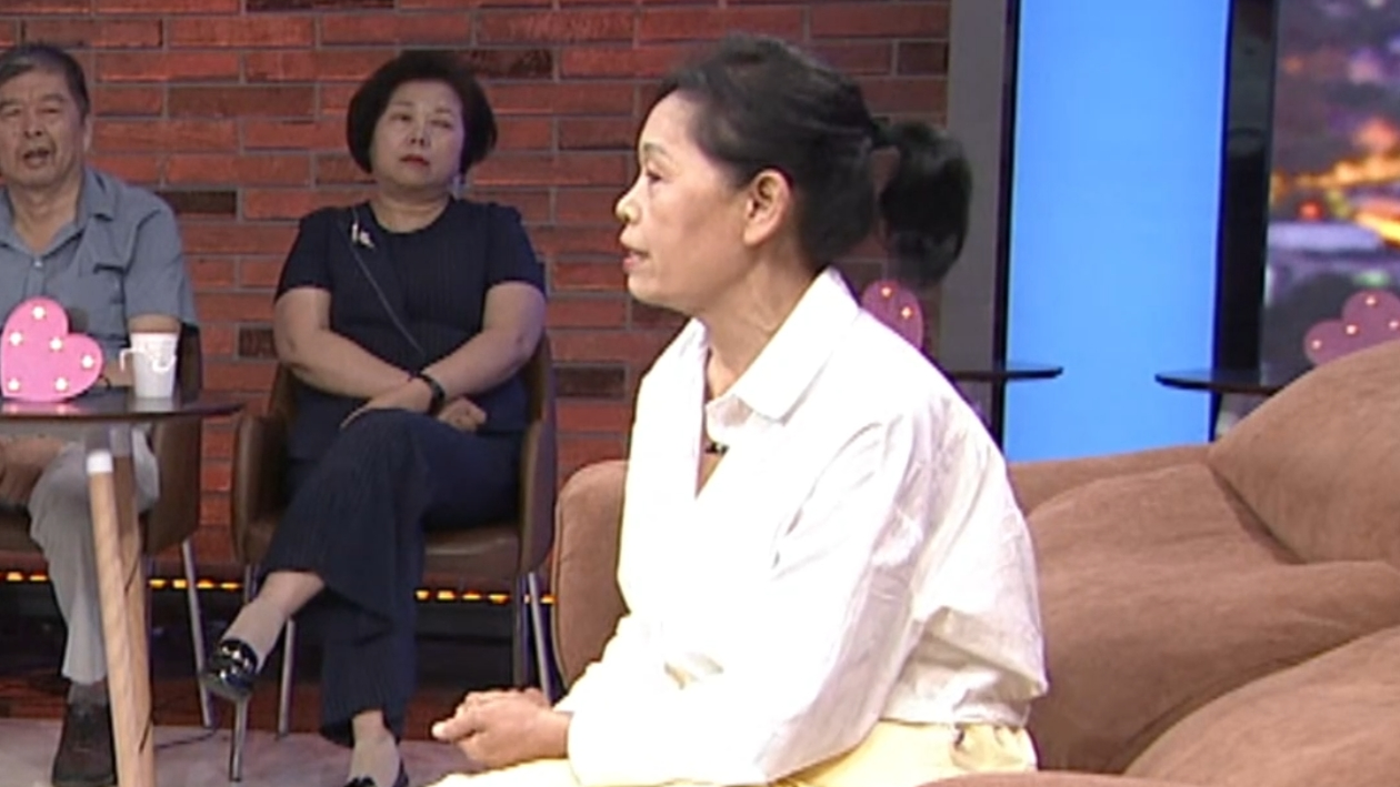 问题家庭的压抑氛围，让人遇事容易走极端。