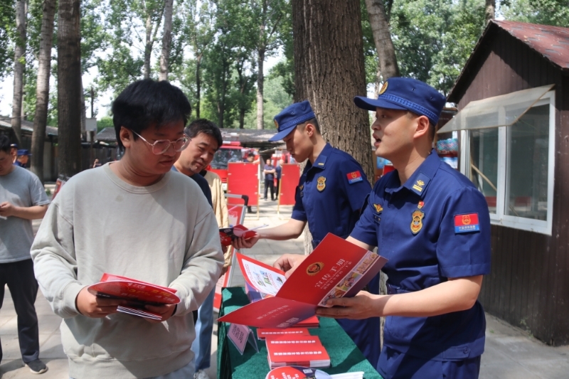 “五进”奏响消防宣传交响曲!顺义消防构筑全民安全“防火墙” “五进”奏响消防宣传交响曲!顺义消防构筑全民安全“防火墙”