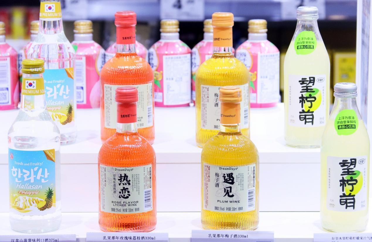 果酒成为酒业新蓝海,业内预计今年规模可能超过葡萄酒 果酒成为酒业新蓝海,业内预计今年规模可能超过葡萄酒