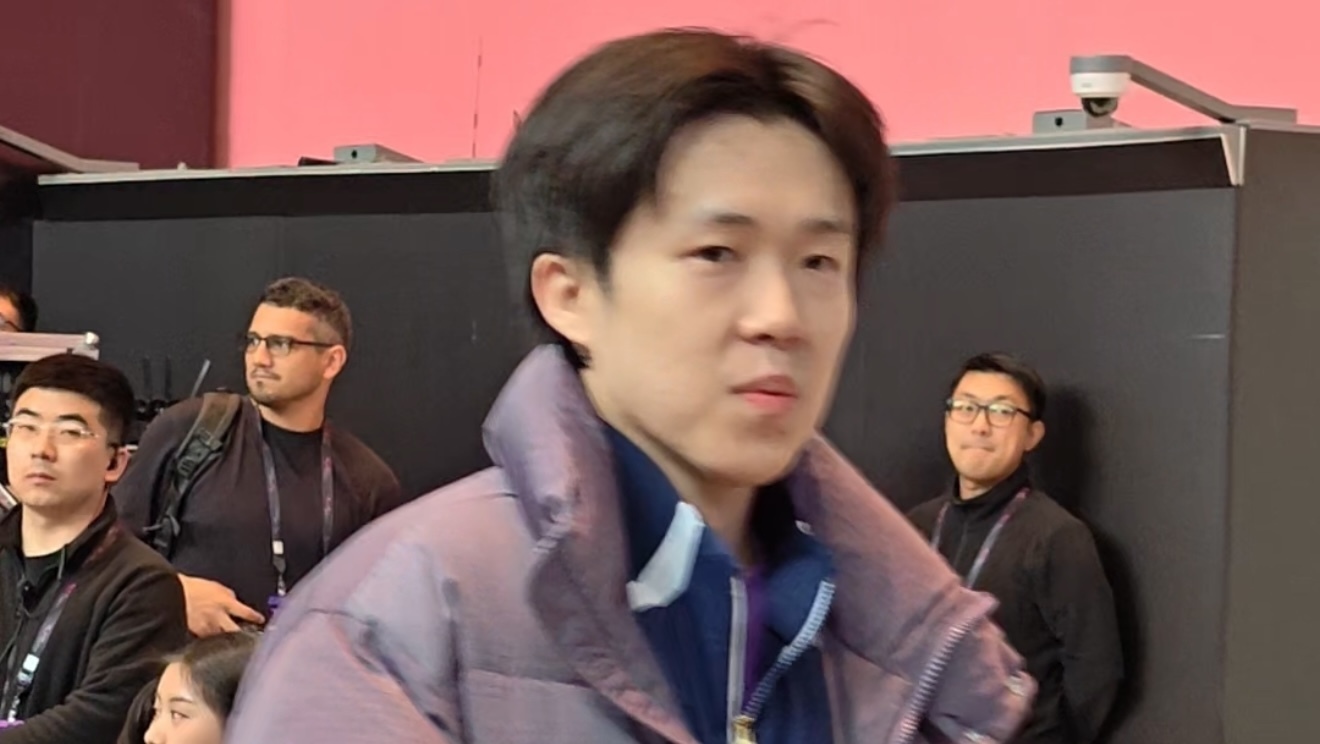 2026WTT重庆冠军赛抽签仪式上 王楚钦与莫雷加德热聊