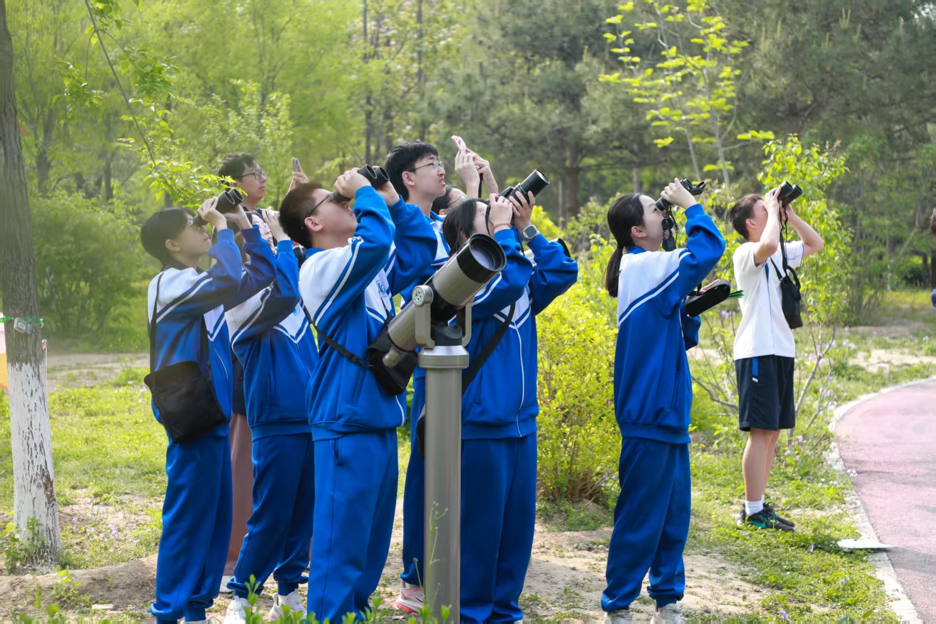 北京创新推出“乐学公园”教学模式，全市153对公园与学校结对