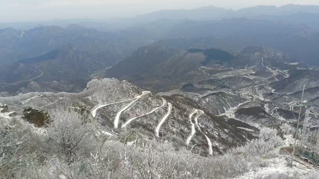 “冻”真格了!房山这里下雪啦! “冻”真格了!房山这里下雪啦!