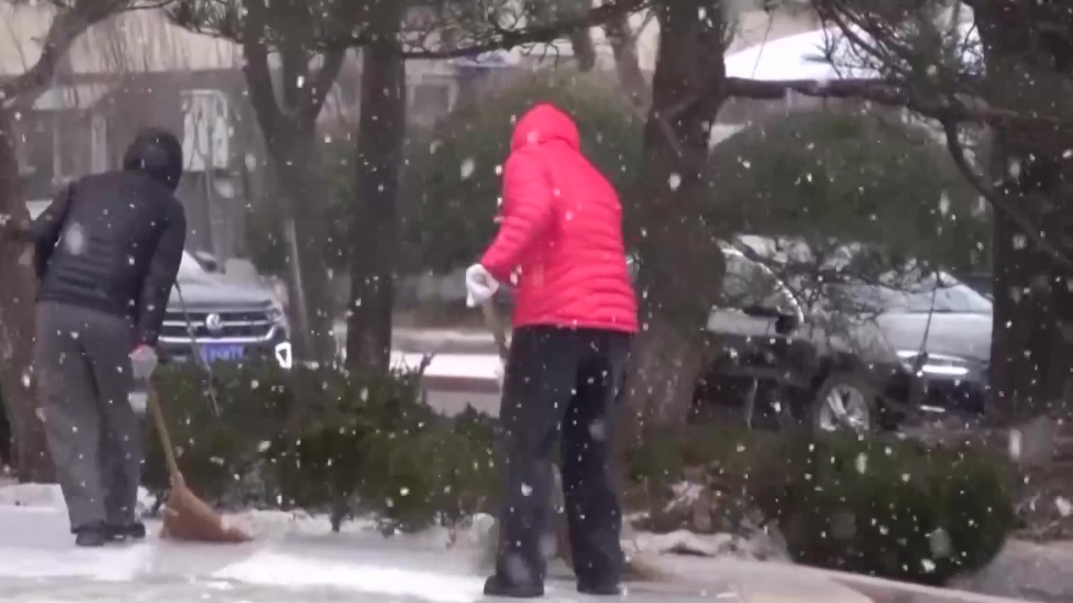 视频丨受降雪、道路结冰等影响 多省区干线部分路段封闭管控 视频丨受降雪、道路结冰等影响 多省区干线部分路段封闭管控