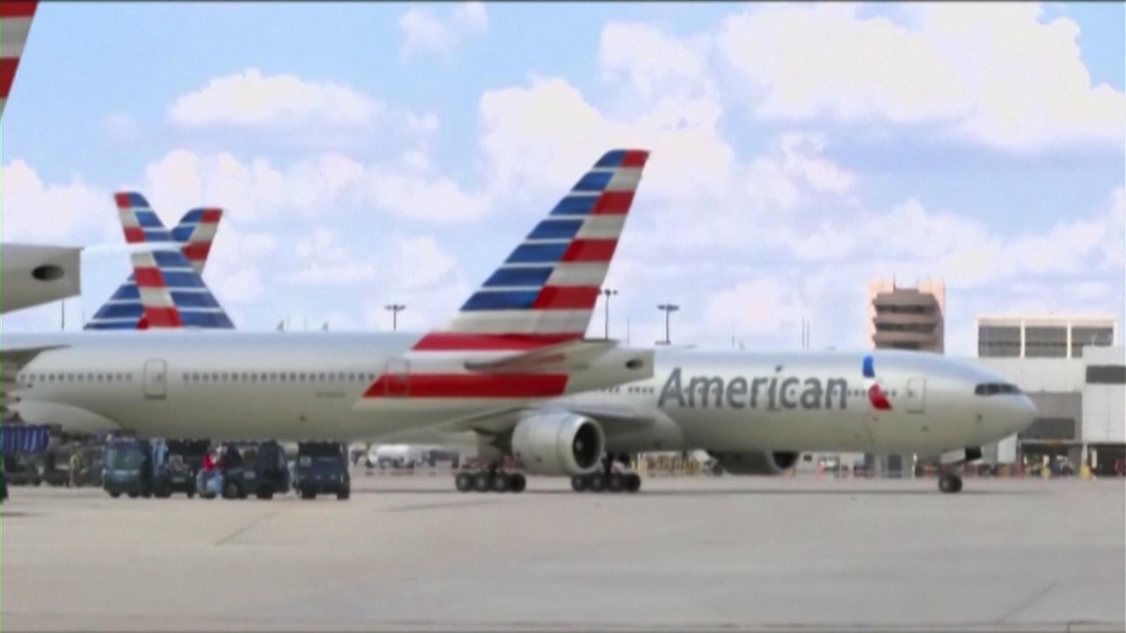 或因软件故障 美国航空公司一度停飞所有国内航班